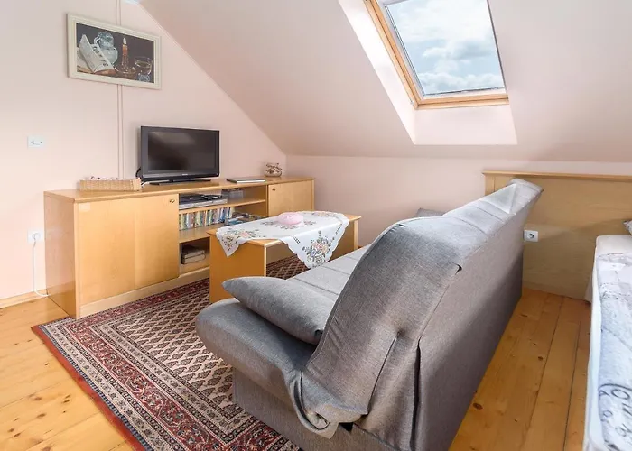 Jakovc アパート *