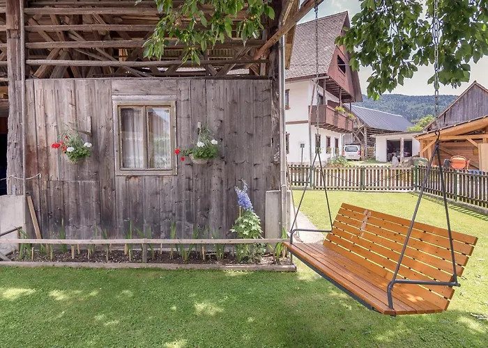 Jakovc アパート ボーヒニ